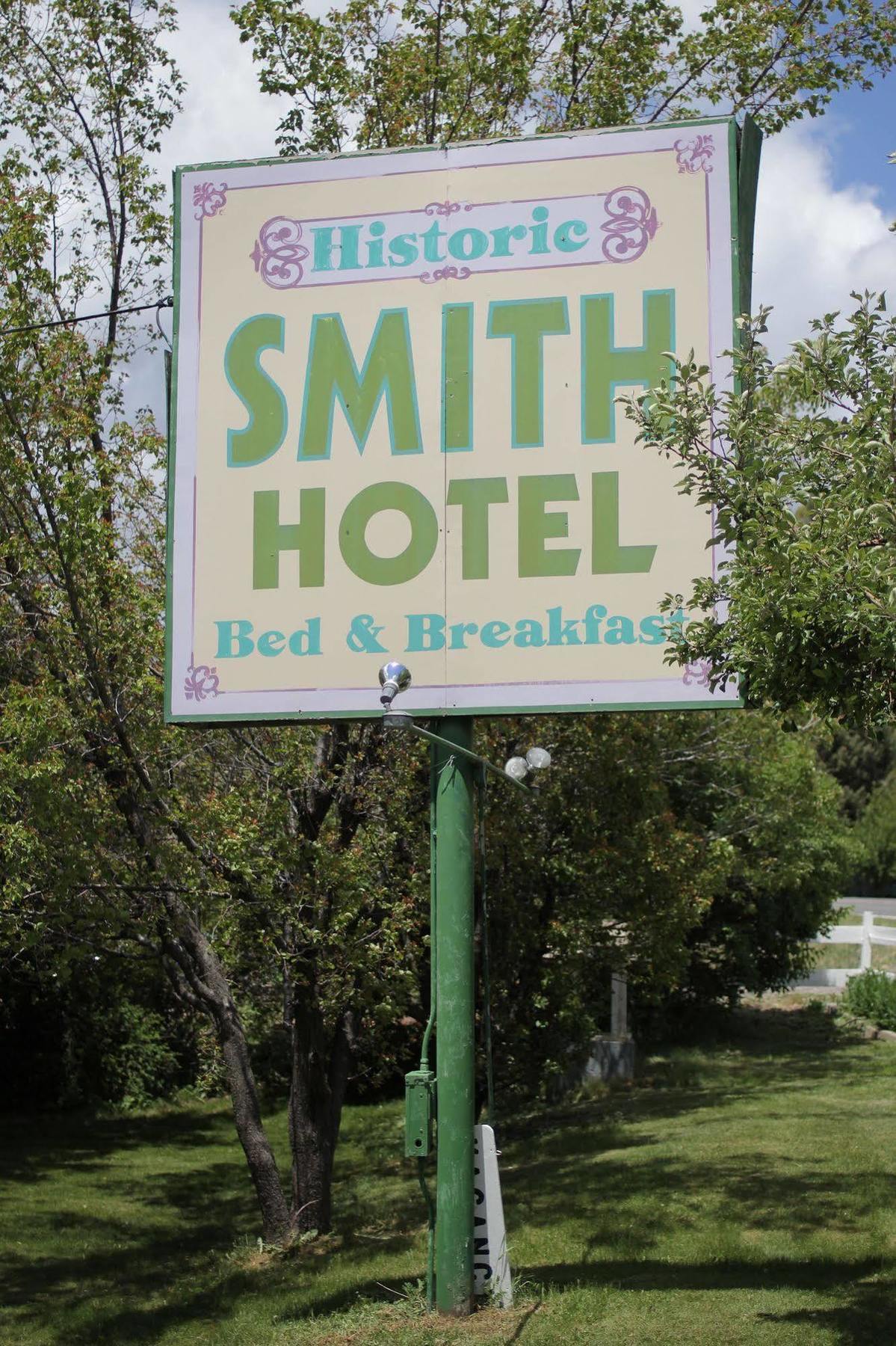 Historic Smith Hotel B&B Glendale Exteriör bild